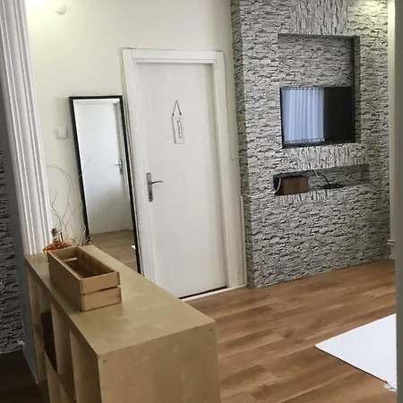 アパート Comfy &quiet Flat At Abidei Hurriyet Street *