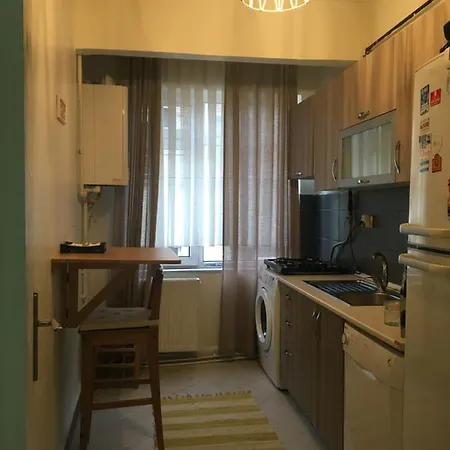 Comfy &quiet Flat At Abidei Hurriyet Street アパート